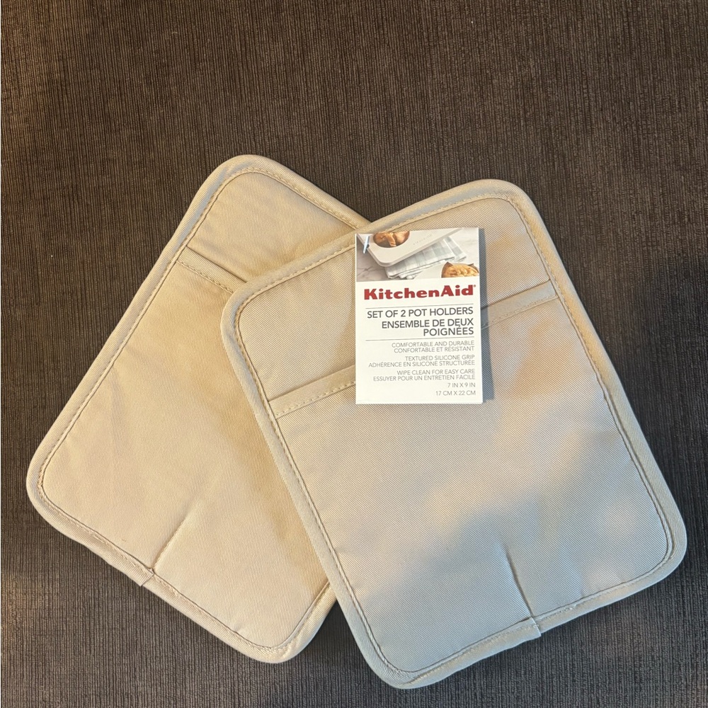 NWT Silicone Pot Holders